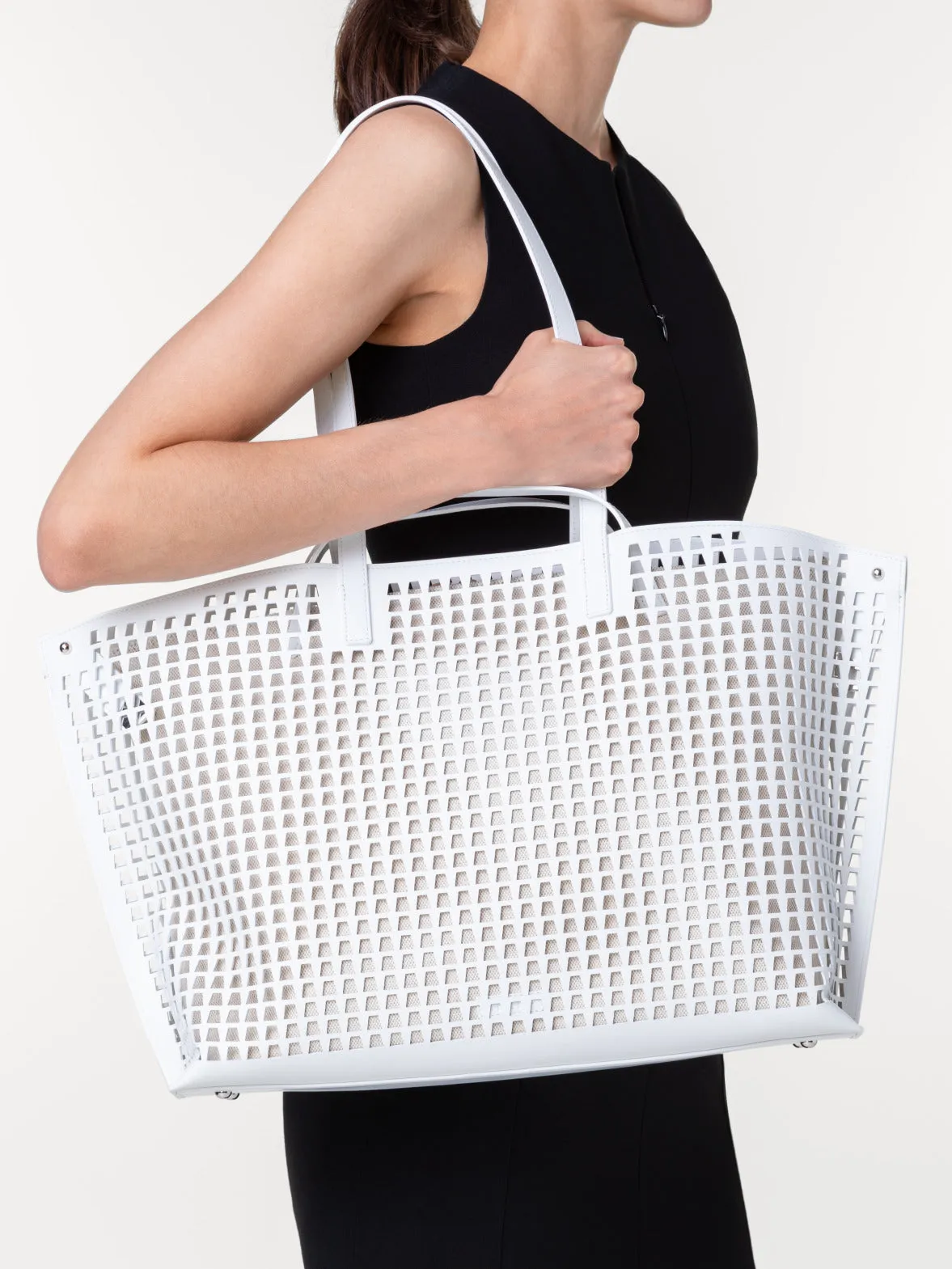 Ai Medium Shoulder Tote